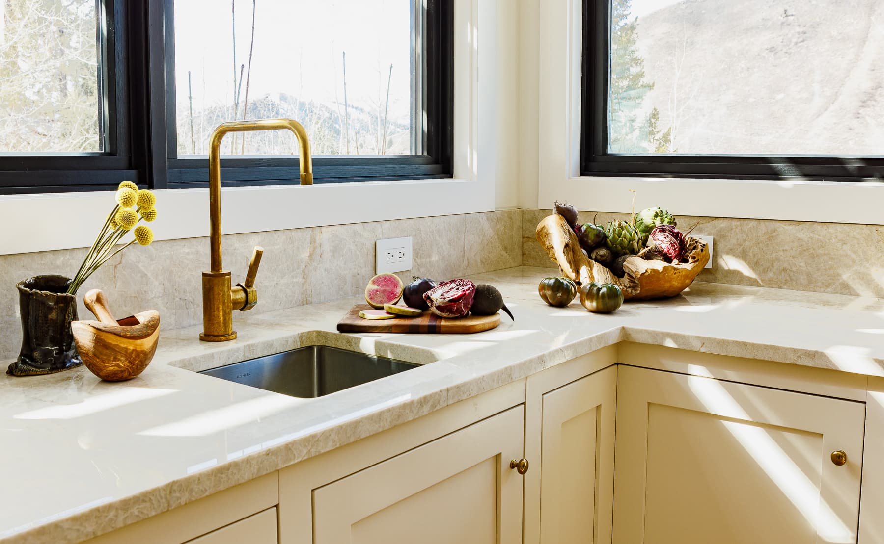 King of the Hill interior design project by Nida Risto Interiors of Jackson Wyoming features high quality materials, refined lines, and luxurious textures. 