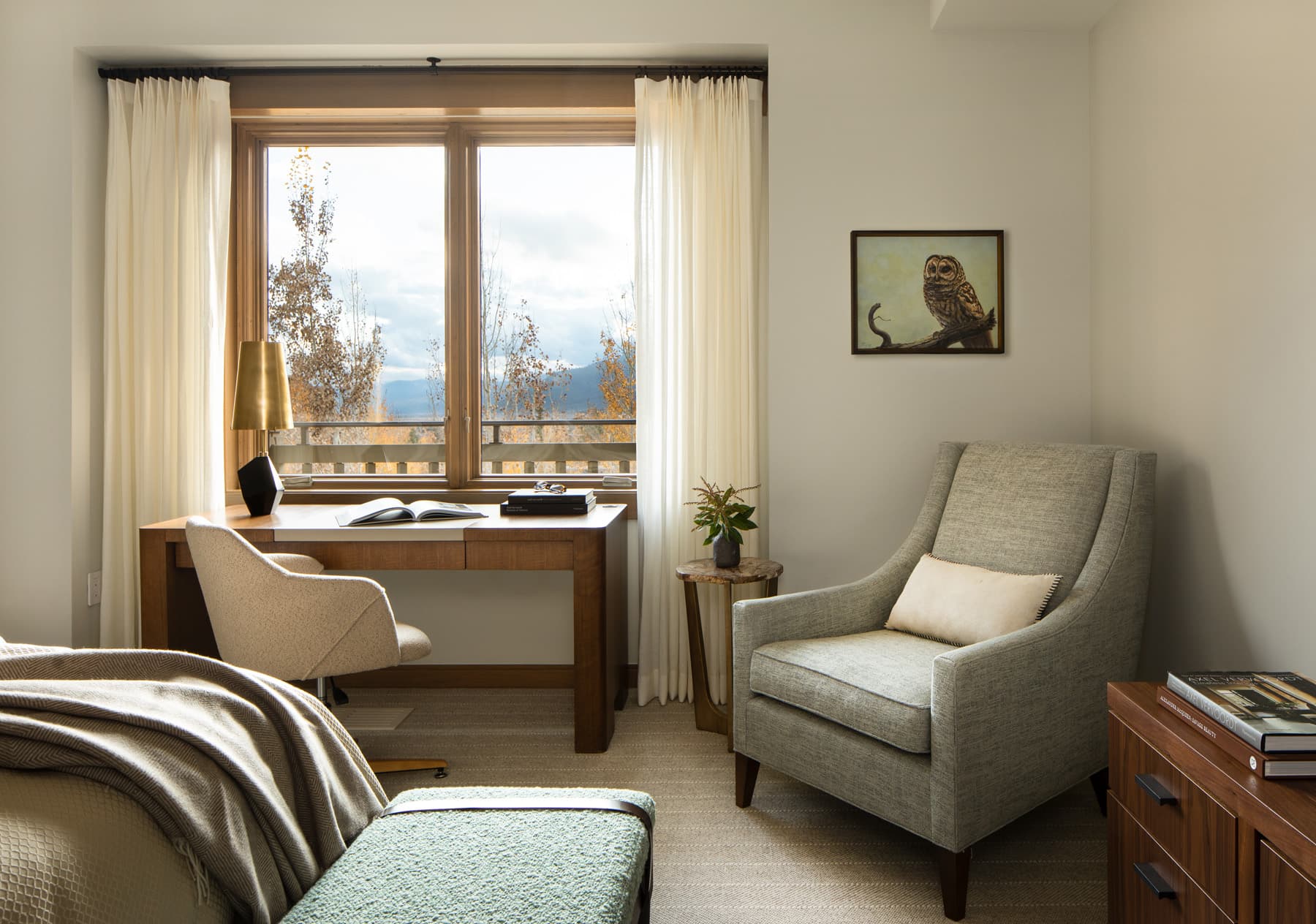 Nida Risto Interior Design in Jackson Hole designed a rustic elegance in the Slopeside Modern Project at Teton Village in Wilson, Wyoming.